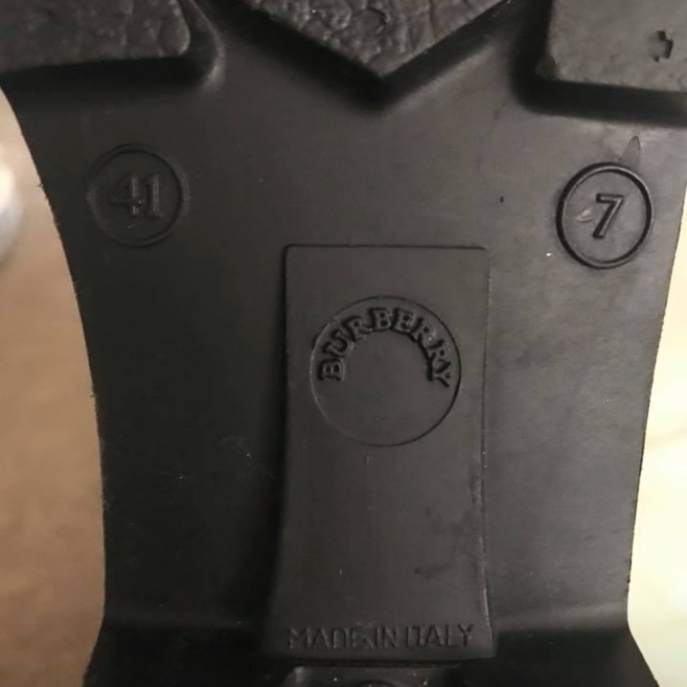 Burberry rain boots sz 41 - Picture 3 of 3